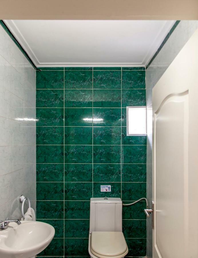 Vparaskevi Nidhrion Exteriör bild